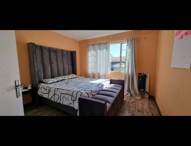 2 BEDROOM APARTMENT FOR SALE IN BRAMLEY VIEW